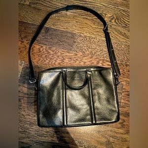 Mat & Nat messenger bag (black, leather)